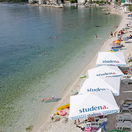 Beach Hotel Hotel 3*