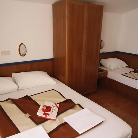 Beach Hotel Drašnice