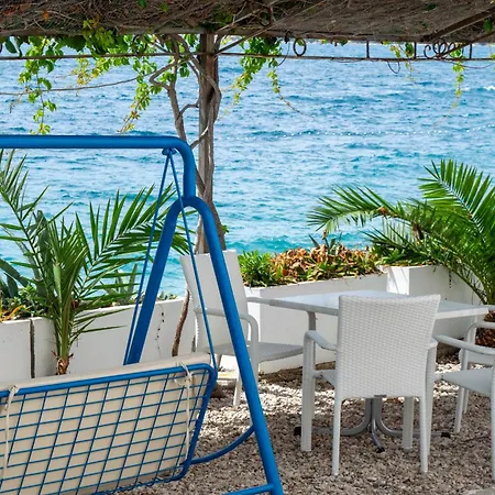 Beach Hotel Drašnice
