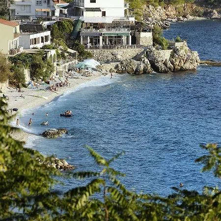 Beach Hotel Hotel 3*