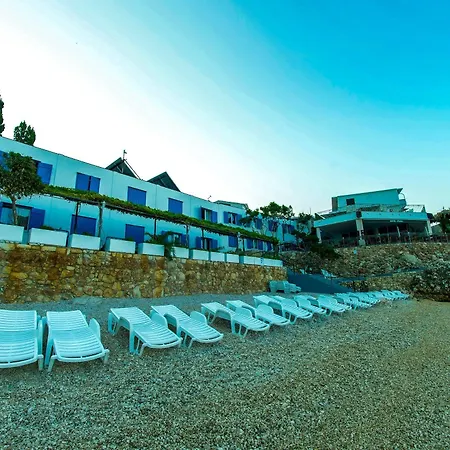 Beach Hotel 3* Drašnice
