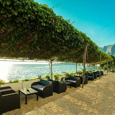 Beach Hotel Drašnice