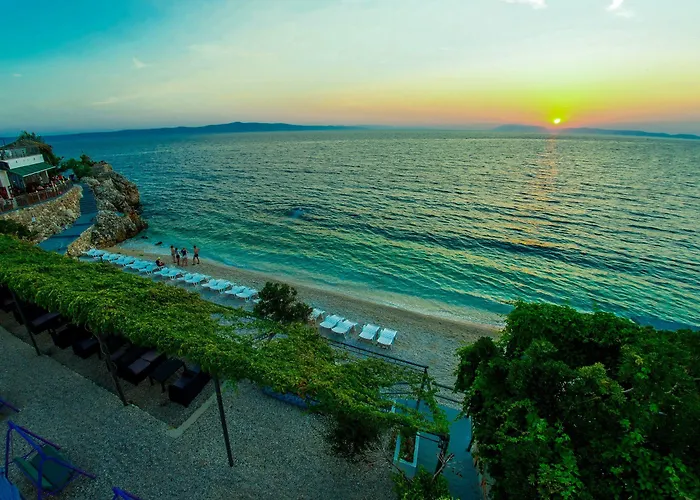 Beach Hotel Hotel