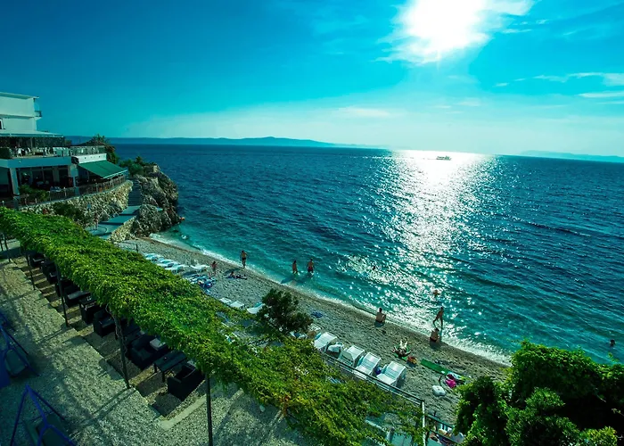 Beach Hotel Hotel 3*
